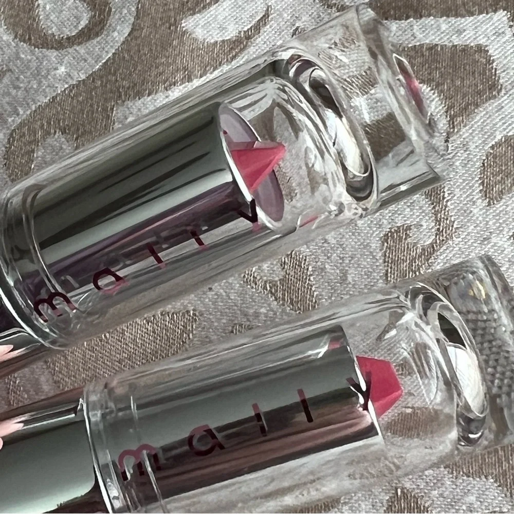 TWO Mally Gel Lipstick in Angelic Full Size - Picture 4 of 5